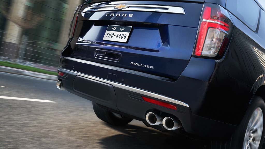 gallery-2021-tahoe-exhaust-tips-rear-view